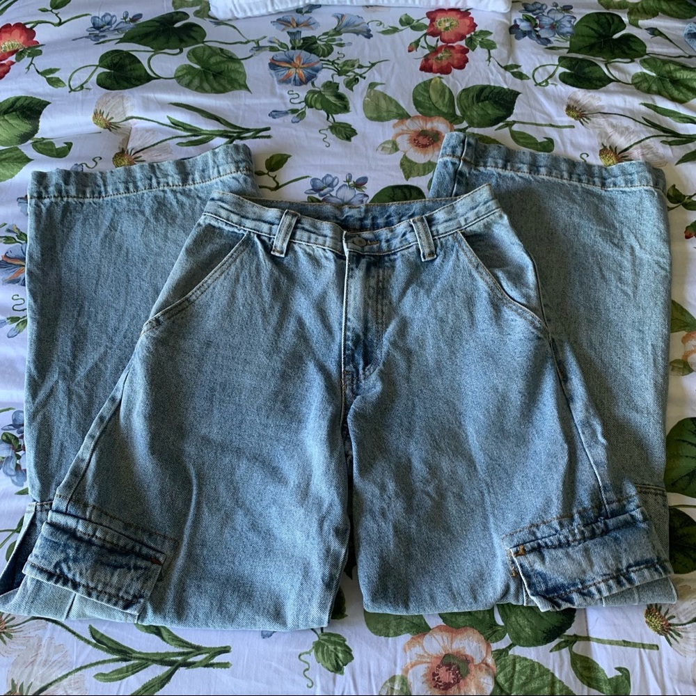 Tatum light wash cargo jeans